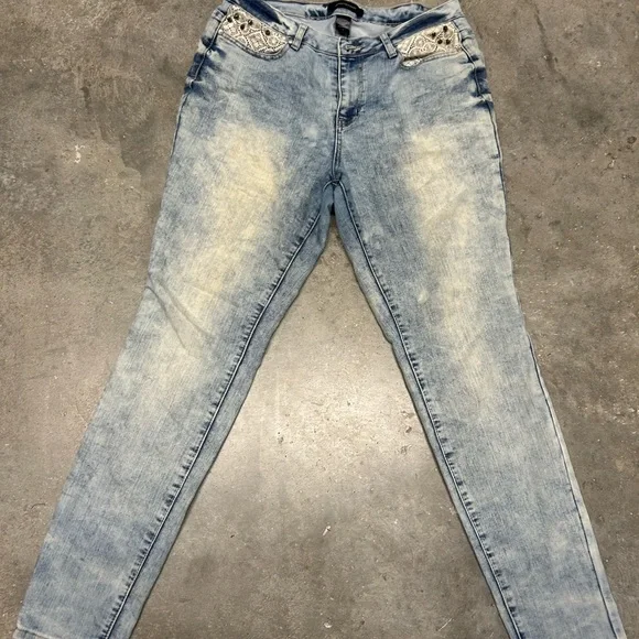 High Rise Skinny Jeans - Picture 2 of 2